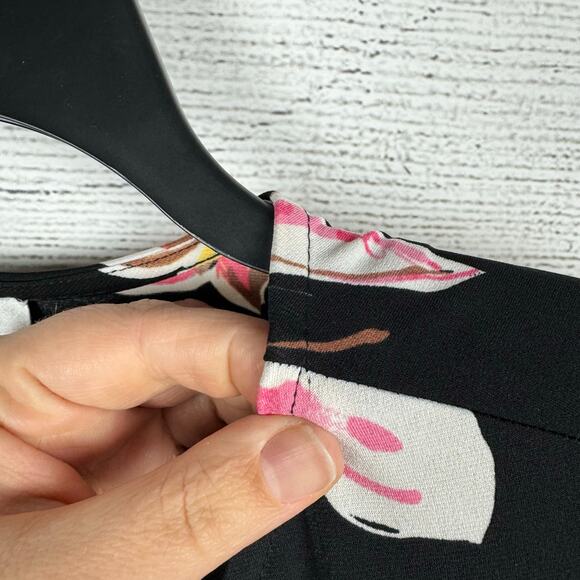 Donna Morgan Plus Size Sheriden Faux Wrap Floral Spring Dress Size 20W - Picture 7 of 10